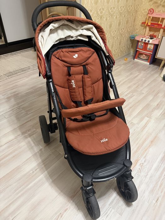 Коляска Joie Litetrax 4