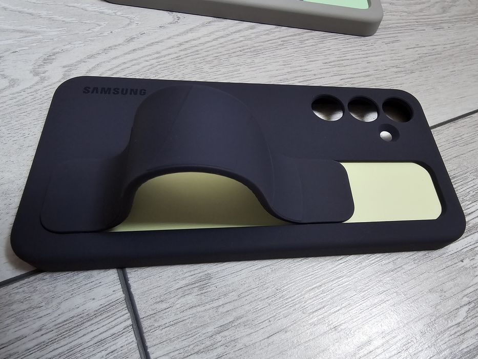 Чехол Standing Grip для Samsung Galaxy S24+