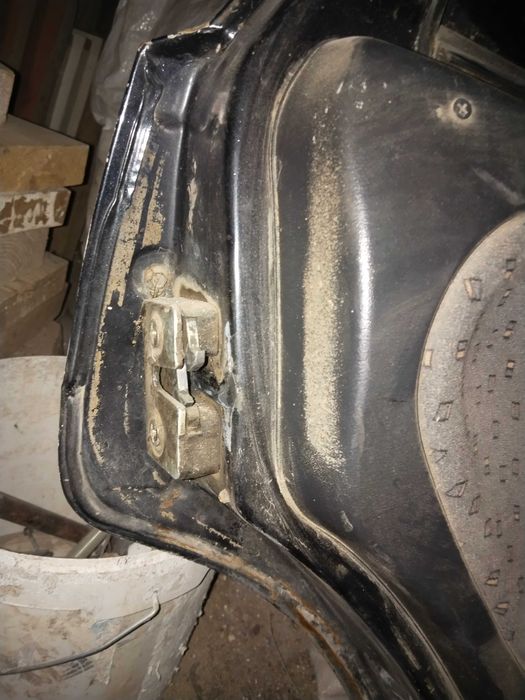 Дверь в сборе на ВАЗ 2115