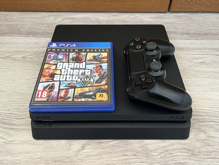 Playstation 4 1TB + GTA 5 Premium Edition.