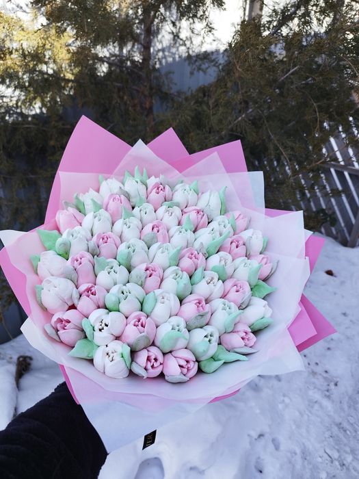 Букет из зефирных тюльпанов