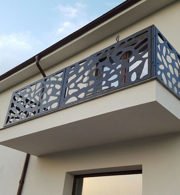 Confecții metalice  garduri balustrade debitate la cnc