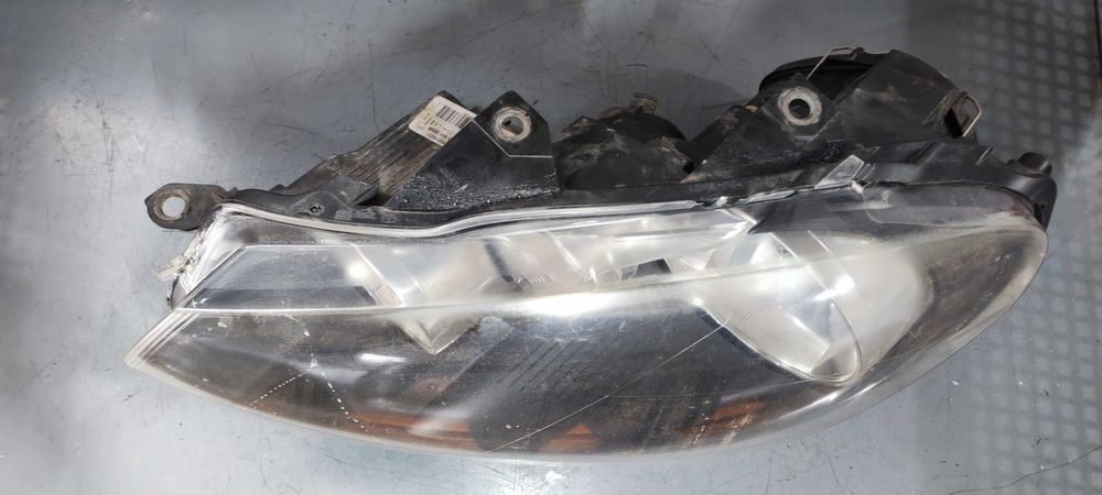 Far stanga volkswagen vw golf 6 break an 2010 cu urechi de prindere reparate