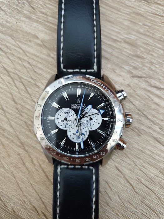 Часовник Festina