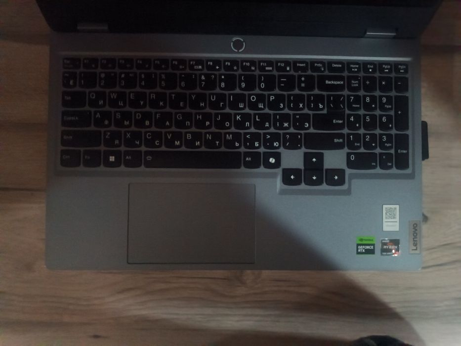 LenovoLOQ15 RTX3050 6gb DDR5 16 gb