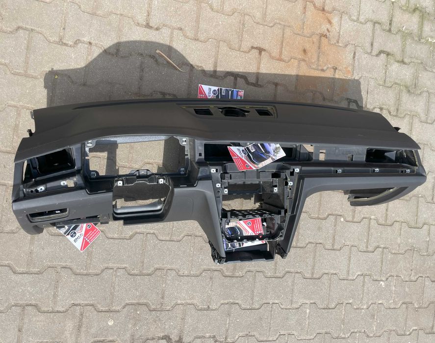 VW Arteon / Passat B8 plansa de bord - cusatura / kit airbag / centuri