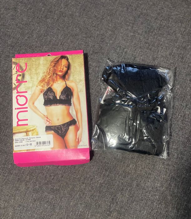 Дантелено дамско бельо