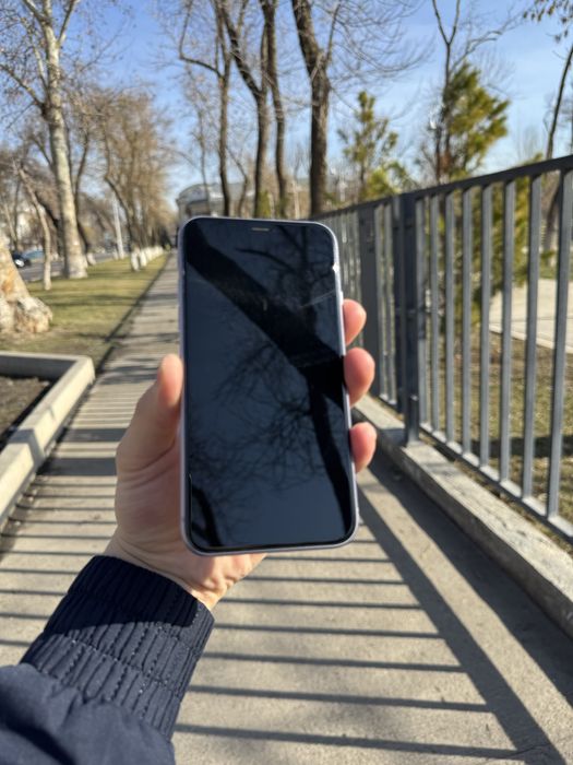 iphone 11 64GB ideal