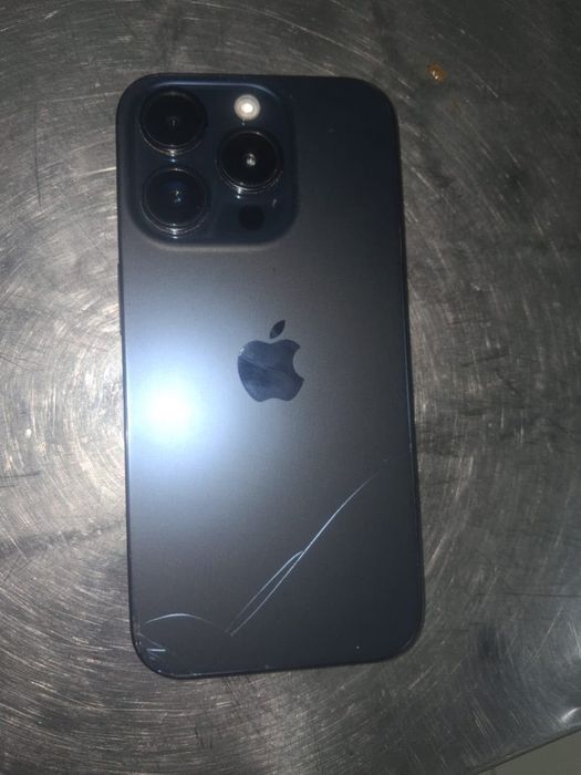 iPhone 15 pro, нормально уступлю