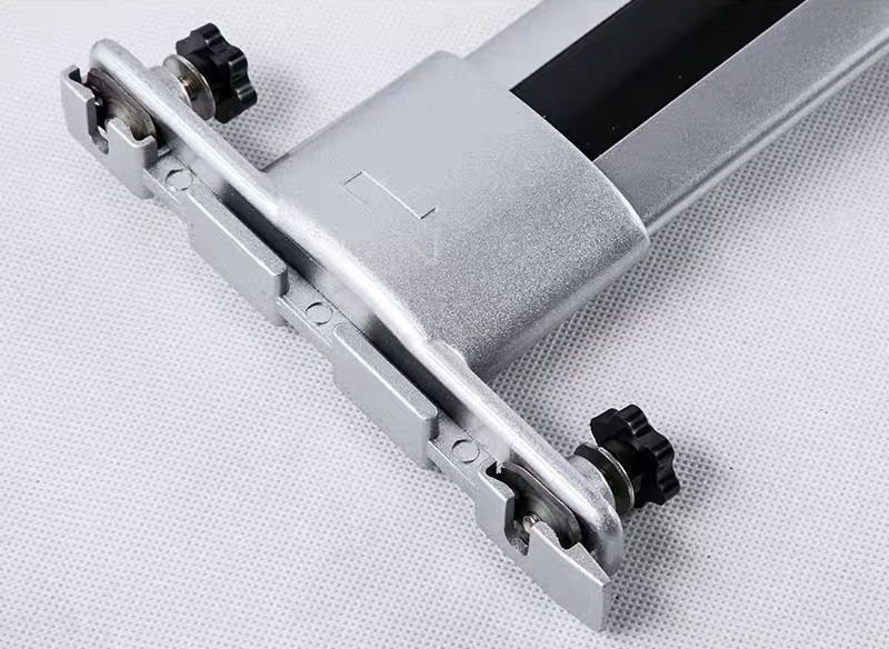 Поперечины на рейлинги LC200