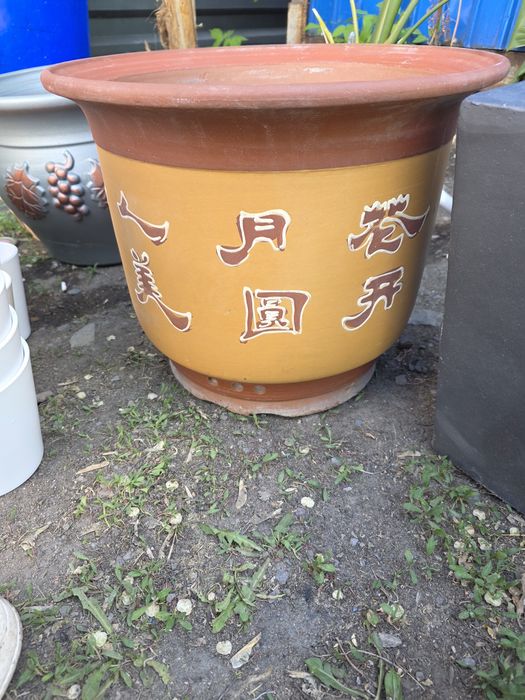Продам не дорого горшки кирамика