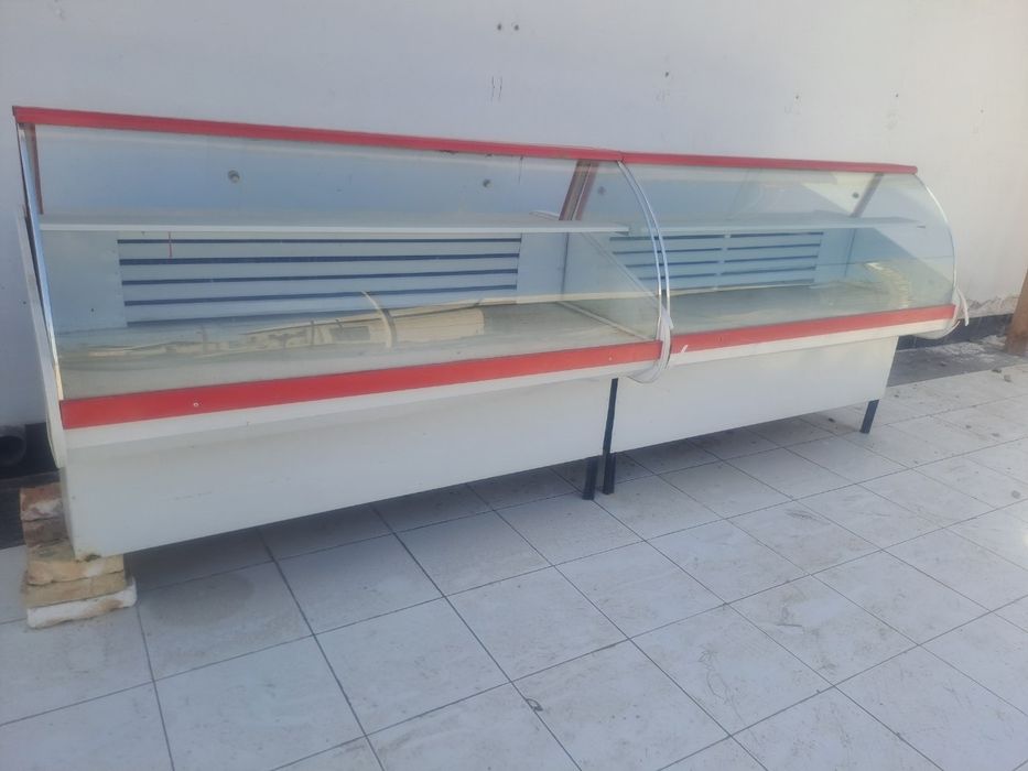 Vitrina Xaladelnik