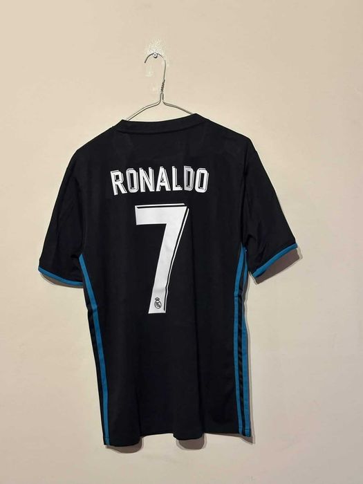 Тениска на Real Madrid с Ronaldo и баджове на Шампионска Лига -  НОВА!