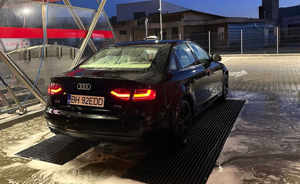 Audi A4 B8 - 1.8 TFSI 160cp - Multitronic 8+1 - BiXenon - CarPlay