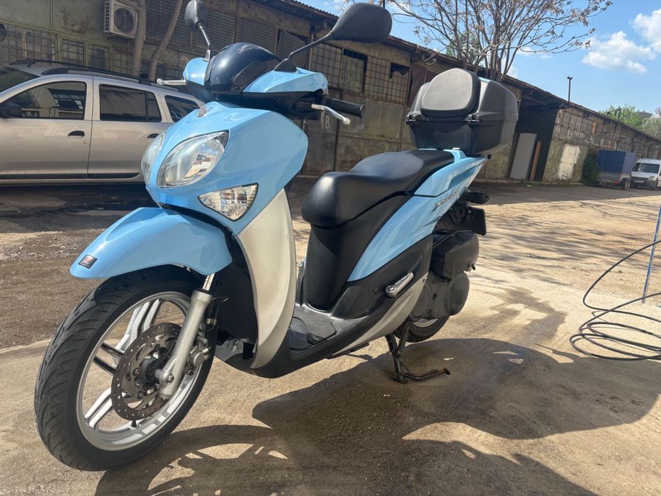 Închiriez scuter Yamaha Xenter pentru livrări Tazz / Bolt food / Glovo