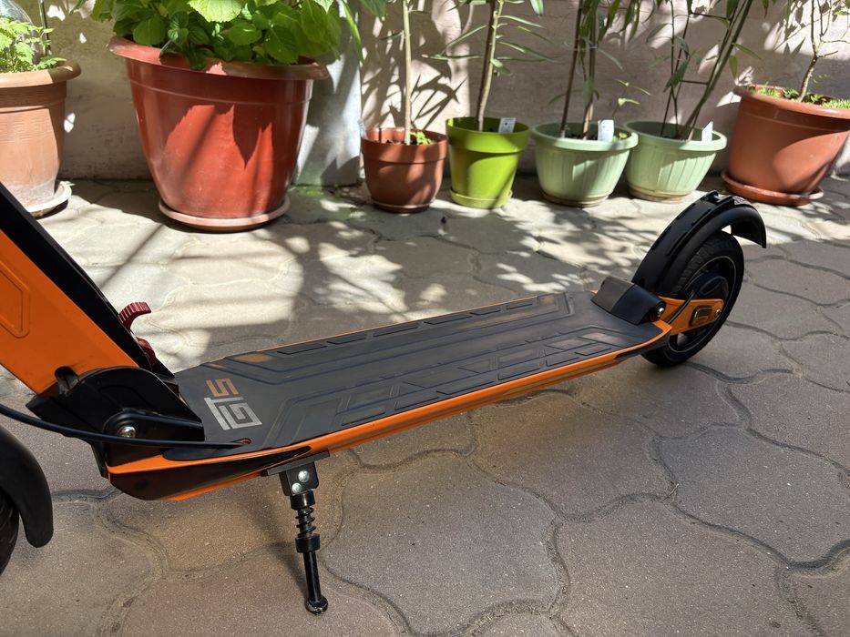 Trotineta electrica E-TWOW GT Sport