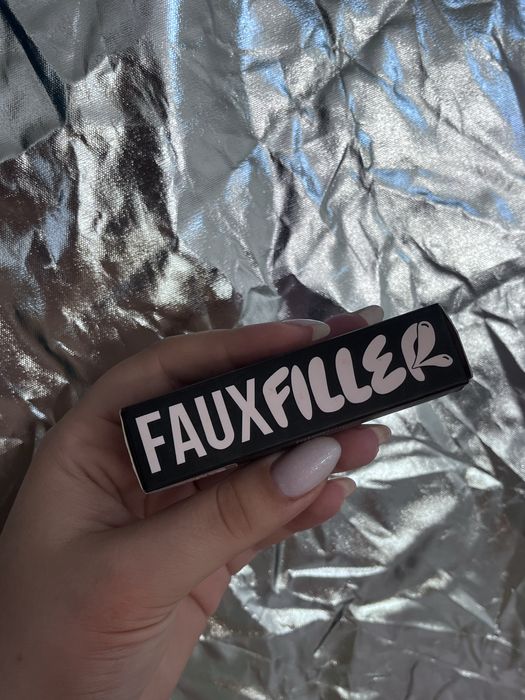 Lip gloss Huda Beauty