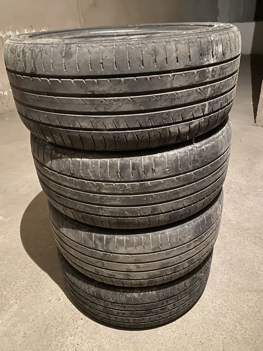 Продам летние шины комплект R17