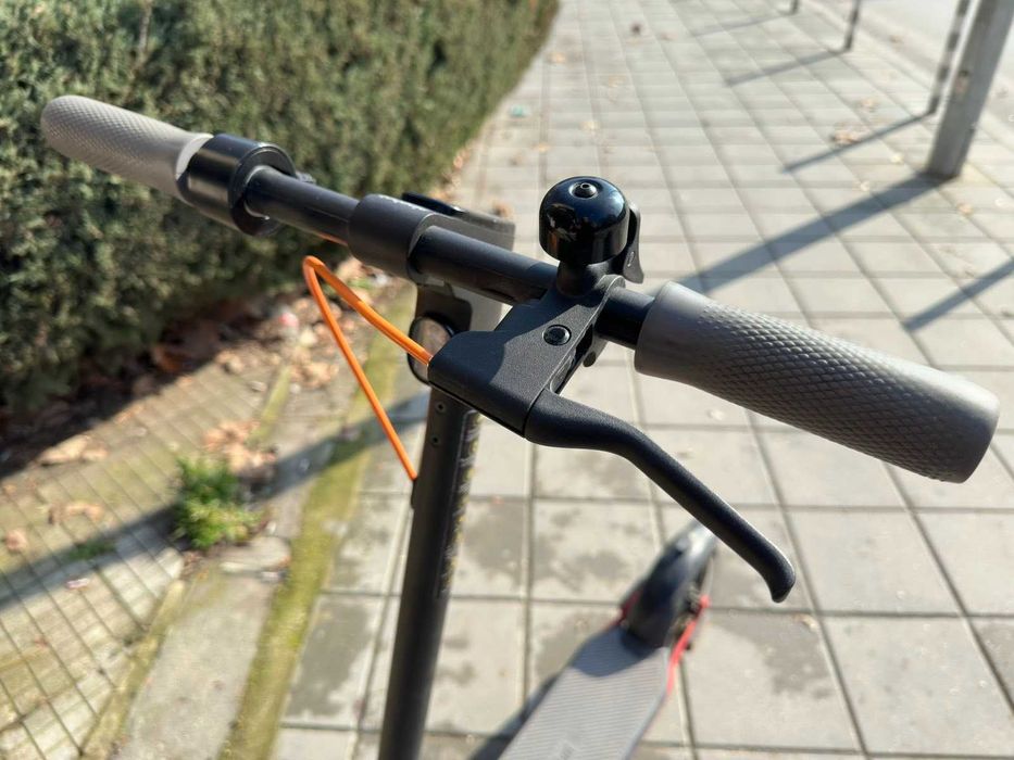 Електрическа тротинетка Ninebot by Segway D28E