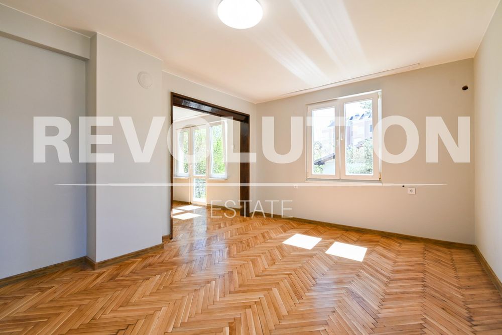 Дава се под наем Къща в София, Овча купел - 130 кв.м за 1500 € - Снимка #1