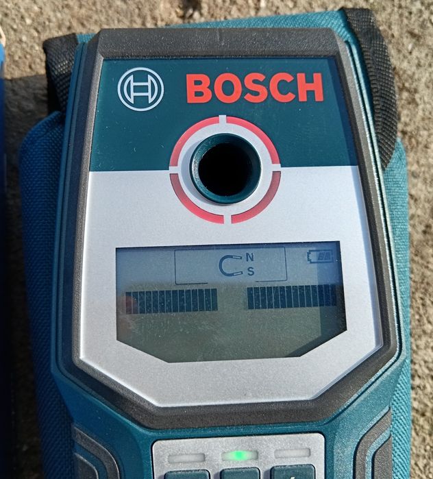 BOSCH GMS 120 professional, detector cabluri