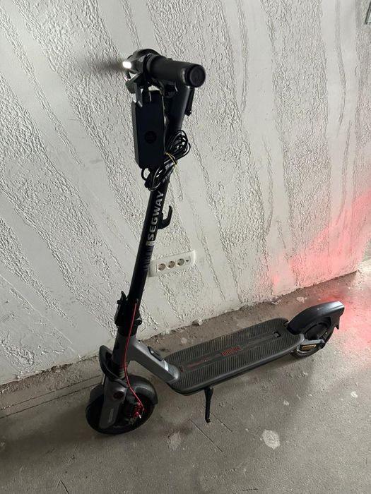 Trotineta electrica Ninebot F3 eKickScooter -A-