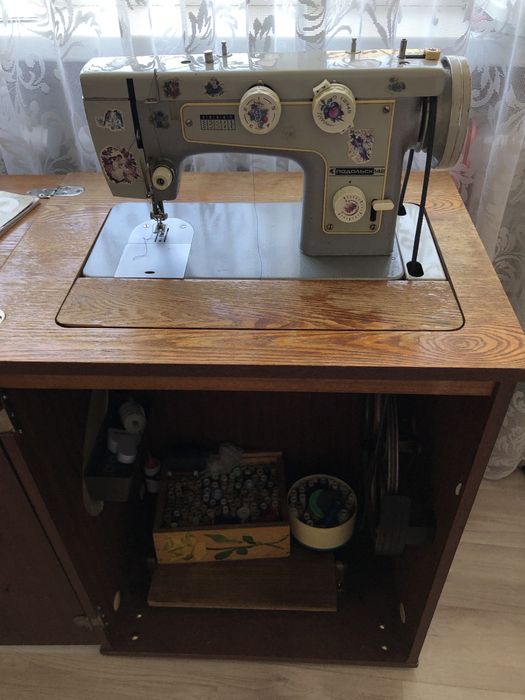 Швейная машинка ПОДОЛЬСК 142