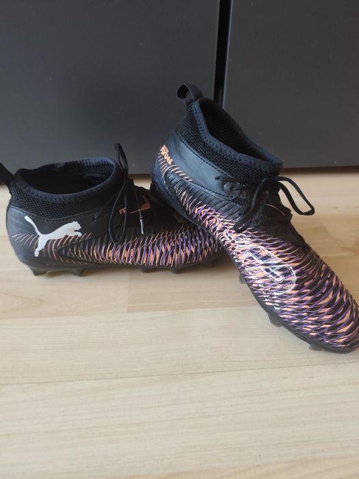 Детски футболни бутонки PUMA