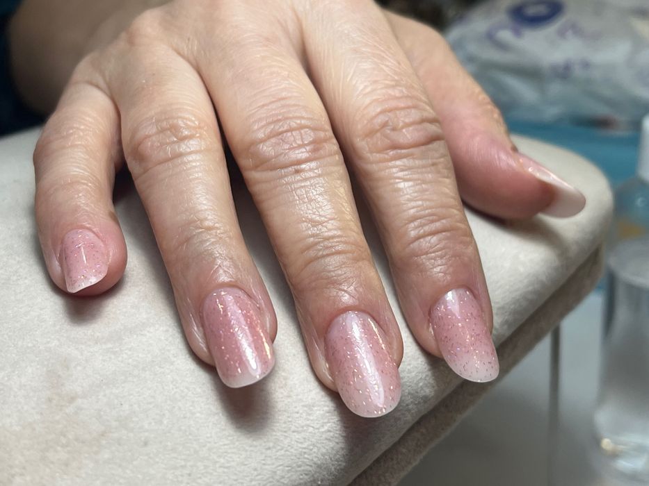 Unghii cu gel Sector 3 Modele moderne | Preturi accesibile