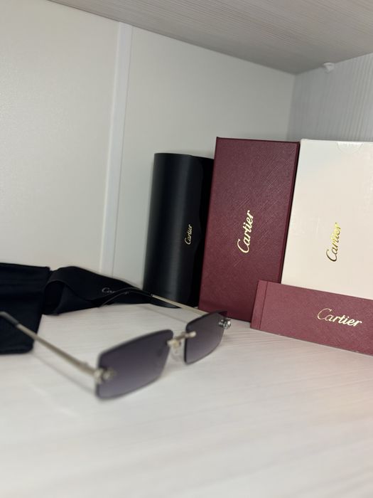 Vand ochelari cartier noi