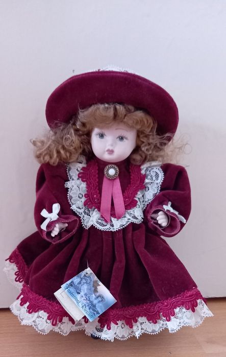 Порцеланова кукла