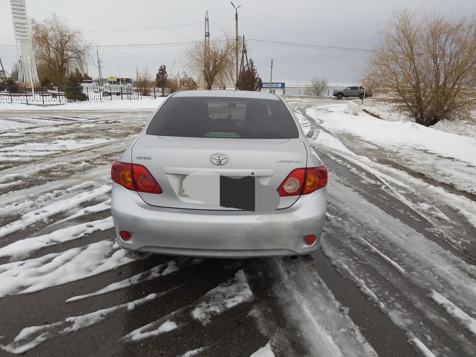 Тоёта  королла  2007