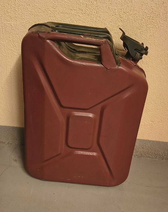 Метална туба за гориво - 20 л.