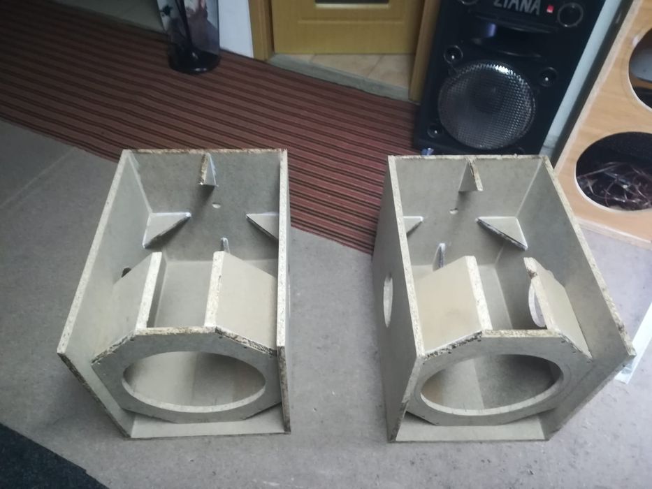 Vând/schimb doi bași