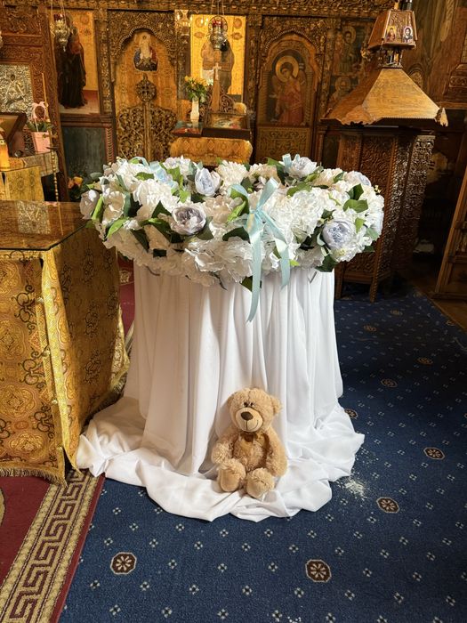 Decor evenimente,cristelnita,opis invitati,photocorner,aranjamente