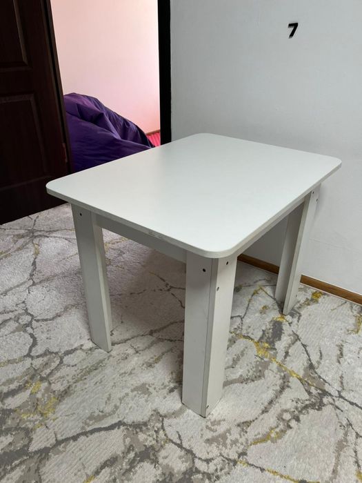 Детский стол и стульчики