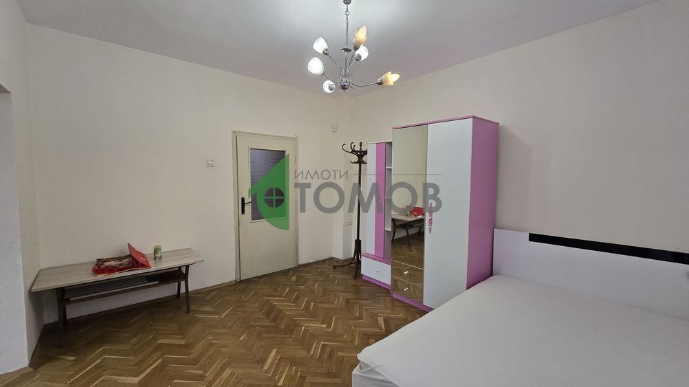 Продава се Четиристаен апартамент в Стара Загора, Център - 86 кв.м за 898 €/кв.м - Снимка #6