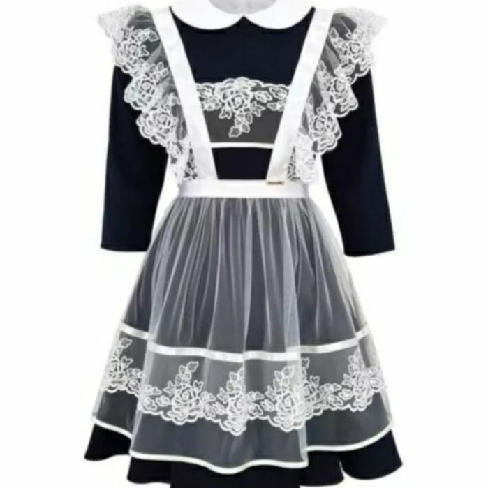 Школьные фартуки продам.