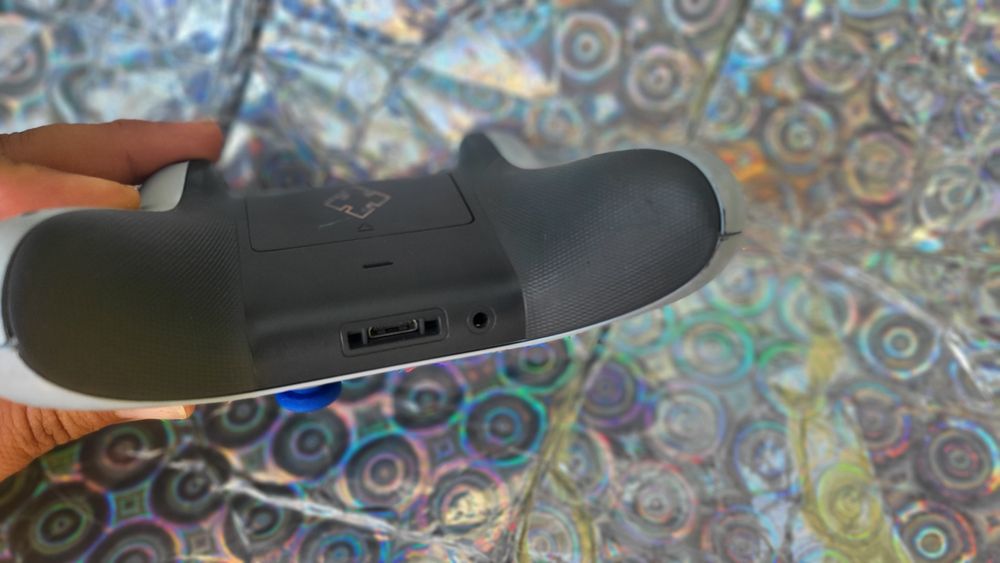 Лимитиран Gears of War контролер джойстик Xbox one/s/x series PC компю