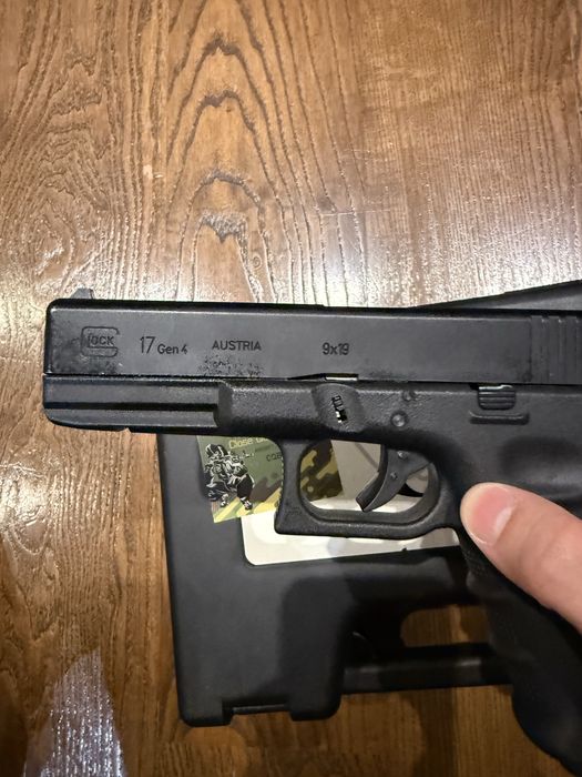 Glock 17 4th generation airsoft