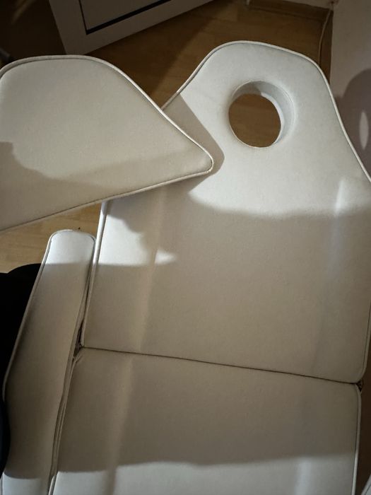 Кушетка за козметик/ масаж /миглопластика/ микроблейдинг