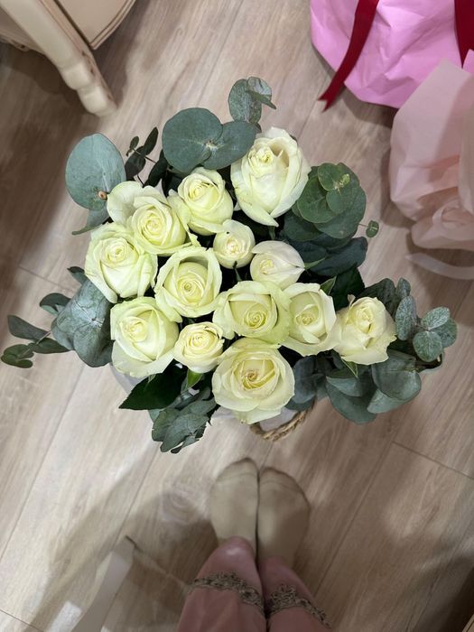 Продам цветы 8000