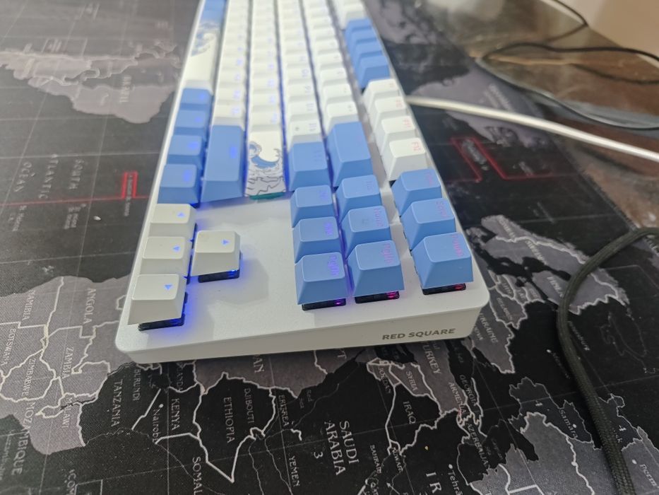 Продам клавиатуру Red Square Keyrox Aquarius