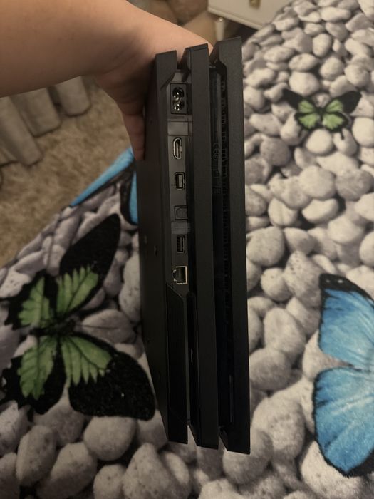 Ps  4 stare ca noua  3 jocr