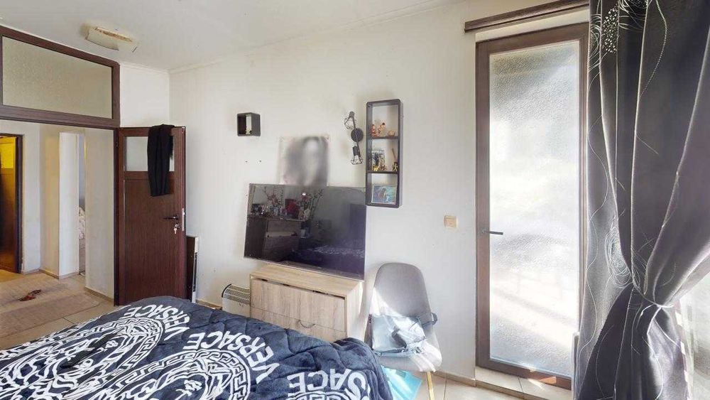 Тристаен в с. Кошарица к-с Бей Вью Вилас