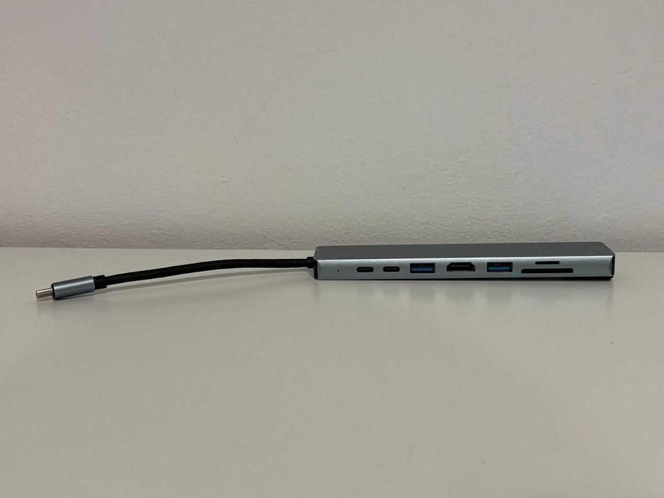 Adaptor multi-port (8 porturi)