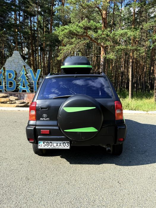 Продам машину Toyota Rav-4