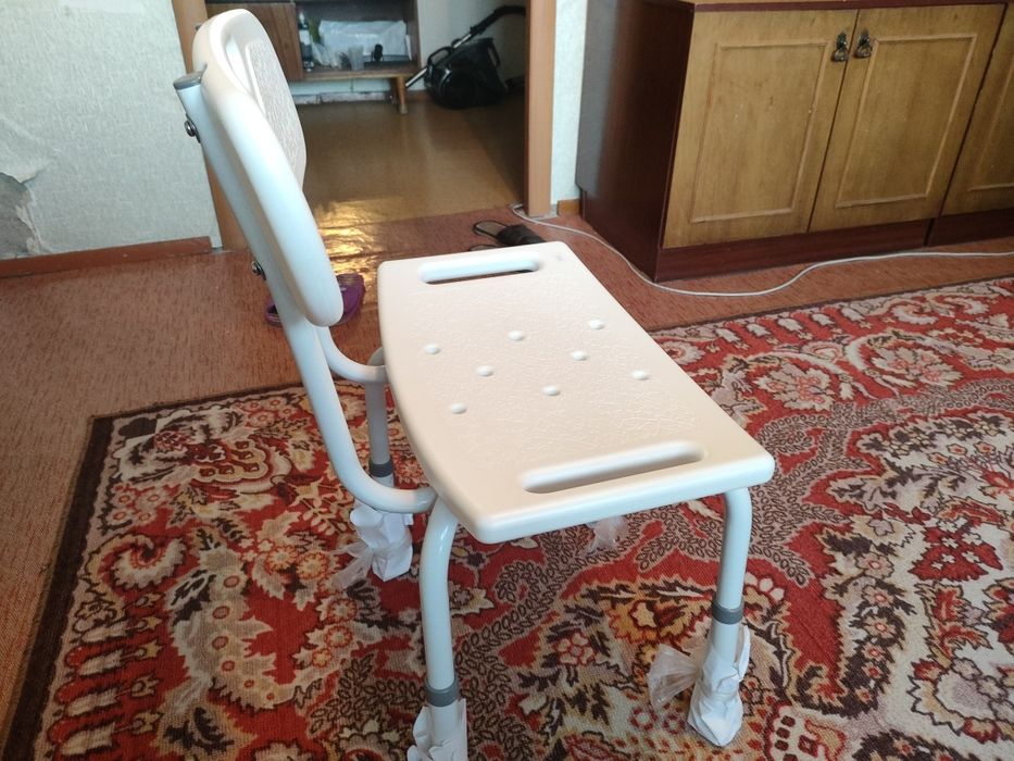 Стул для пожилых, специальный.