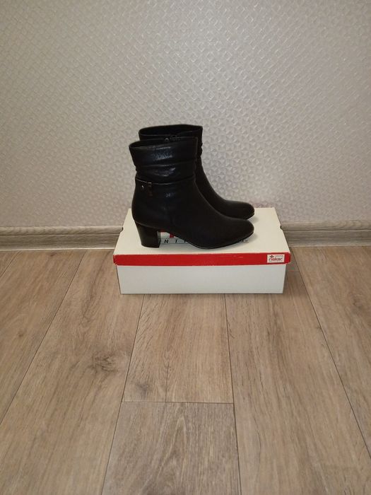 Сапоги из натуральной кожи-б/у.