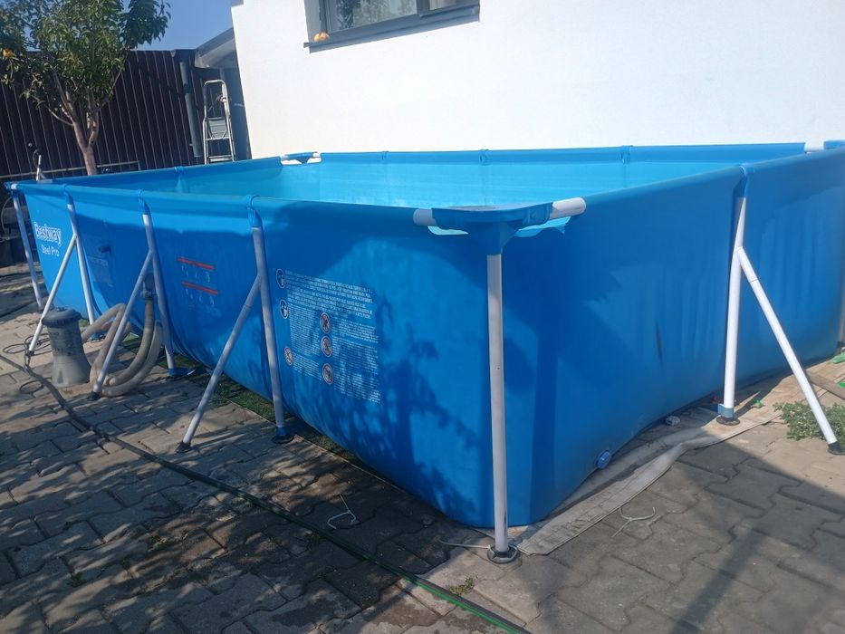 Piscină bestway cu pompă